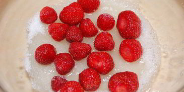 чудо-десерт с клубникой