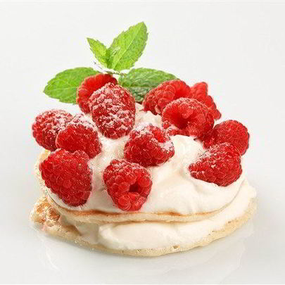 Десертный сыр с малиной