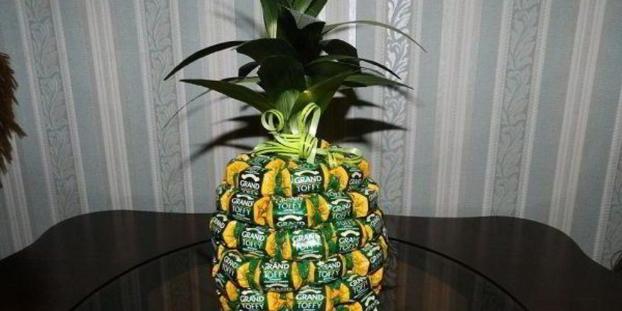 Рецепт ананаса из конфет