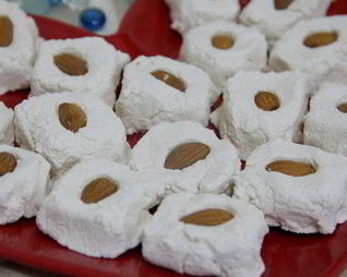 Конфеты Божество