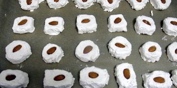 конфеты божество