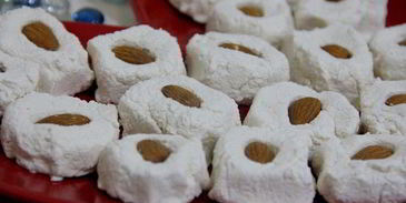 конфеты божество