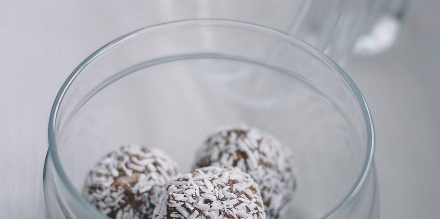 Рецепт конфет из фиников с орехами