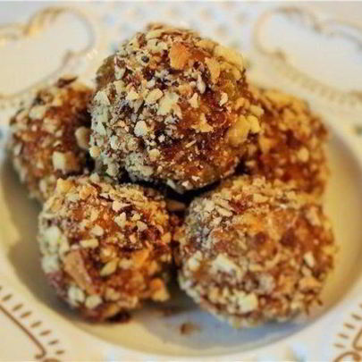 Конфеты из сухофруктов и миндаля