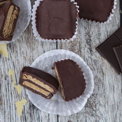 Конфеты на печенье