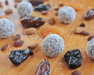 Полезные конфеты из орехов и сухофруктов