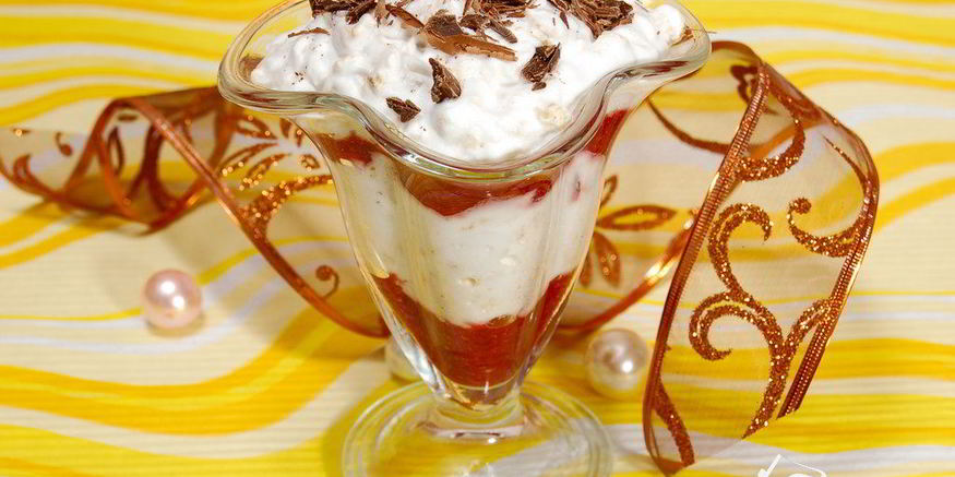 Рецепт краннача — десерта из взбитых сливок с овсяными хлопьями