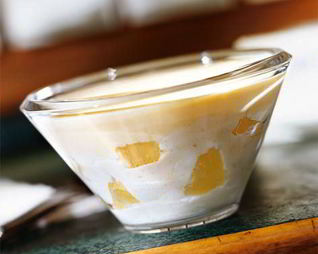 Ананасовый крем с винной пенкой