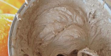 бисквитный рулет с кофейной начинкой и банановым кремом