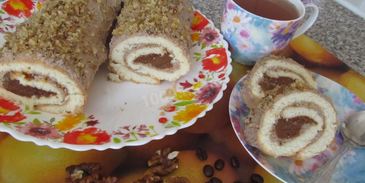 бисквитный рулет с кофейной начинкой и банановым кремом