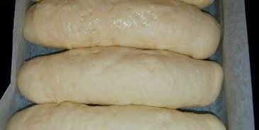 булочки с заварным кремом и персиком