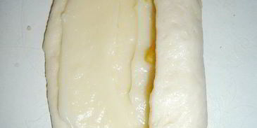 булочки с заварным кремом и персиком