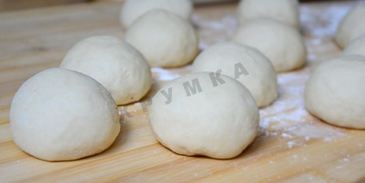 дрожжевые булочки с заварным кремом