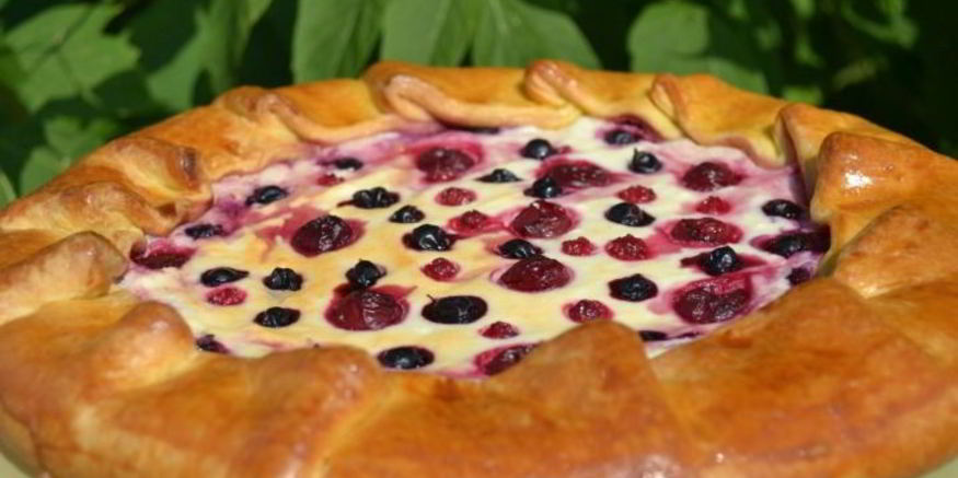 Рецепт галеты с творожным кремом и ягодами