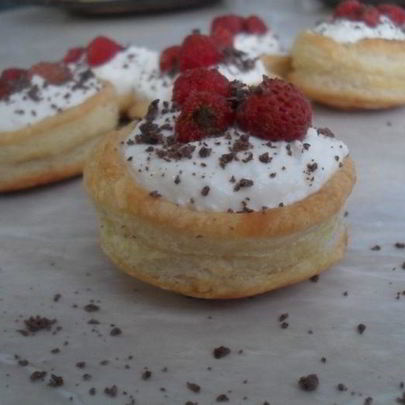 Гнездышки с творожным кремом