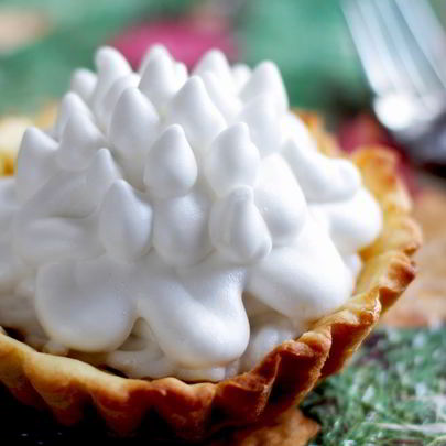 Корзинки с белковым кремом