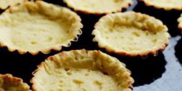 корзинки с белковым кремом