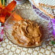 Рецепт Крема для торта с вареной сгущенкой и маслом