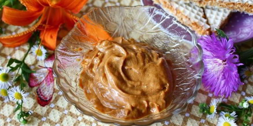 Рецепт крема для торта с вареной сгущенкой и маслом