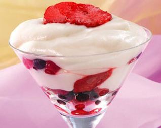 Марципановый крем с ягодами