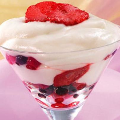 Марципановый крем с ягодами