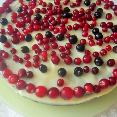 Тортик с заварным кремом и ягодами