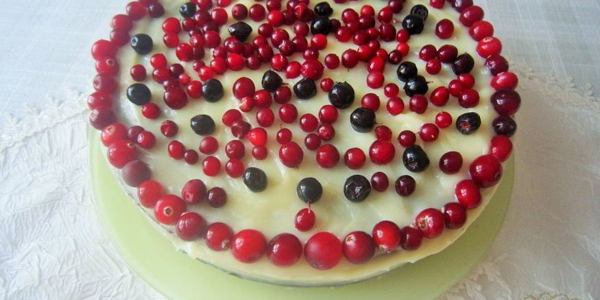 Рецепт тортика с заварным кремом и ягодами