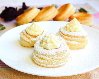 Волованы с заварным кремом