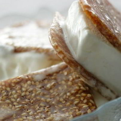 Йогуртовое мороженое с козинаками