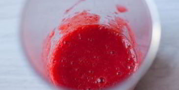 клубничное мороженое на сгущенке