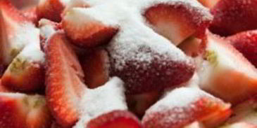 клубничное мороженое