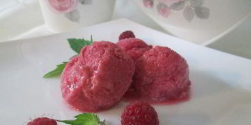 малиново-имбирный сорбет и мороженое