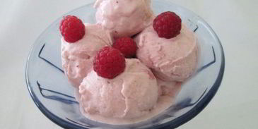 малиново-имбирный сорбет и мороженое