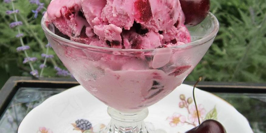 Рецепт мороженого-чизкейка с черешней