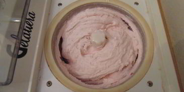 мороженое клубничный сюрприз