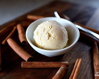 Мороженое с корицей