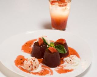 Мороженое с винным желе