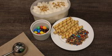 мороженое в шоколадных вазочках