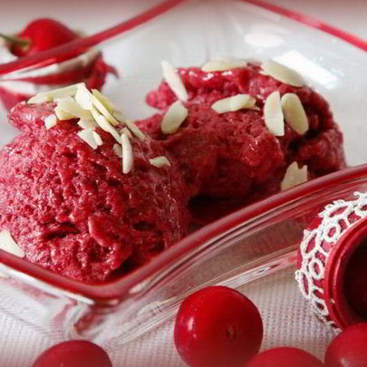 Полезное вишневое мороженое