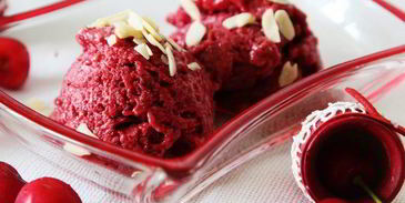 полезное вишневое мороженое