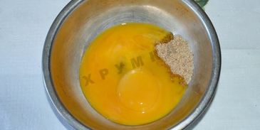 шоколадное мороженое с орехами в блендере