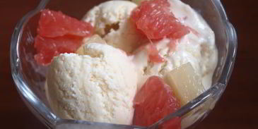 ванильное мороженое-пломбир