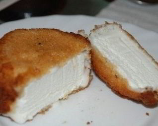 Жареное мороженое в панировочных сухарях