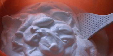 бисквитные стаканчики с черничным муссом