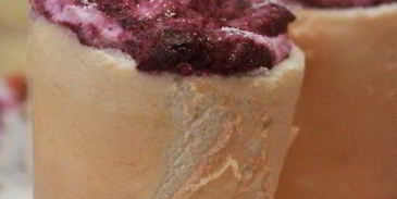 бисквитные стаканчики с черничным муссом