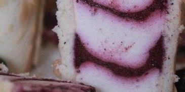 бисквитные стаканчики с черничным муссом