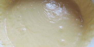 клюквенный торт-мусс с миндальным пралине праздничный