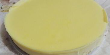 клюквенный торт-мусс с миндальным пралине праздничный