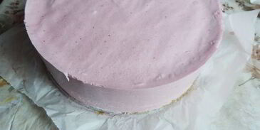 клюквенный торт-мусс с миндальным пралине праздничный