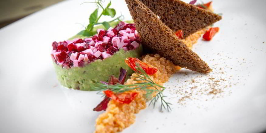 Рецепт мусса из авокадо с киноа и свеклой